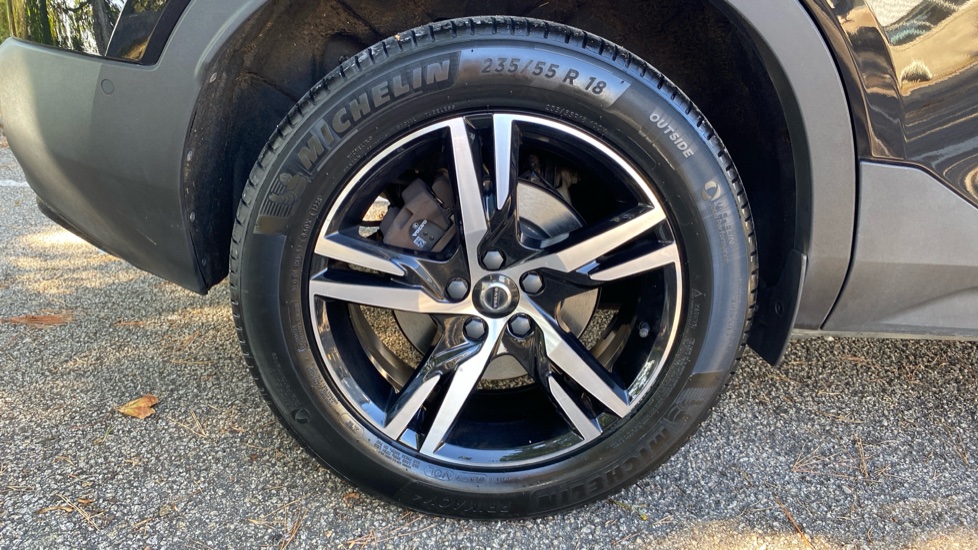 Volvo XC40 2.0 B3P Plus Dark 5dr Auto Petrol Estate - Image 38