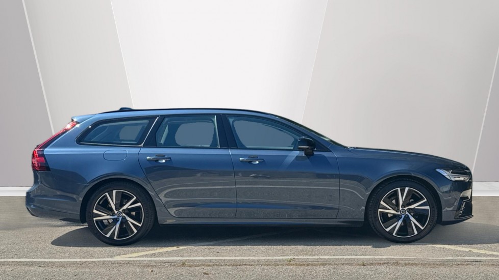 Volvo V90 2.0 B4P Plus Dark 5dr Auto Petrol Estate - Image 3