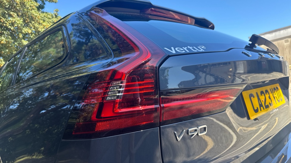 Volvo V90 2.0 B4P Plus Dark 5dr Auto Petrol Estate - Image 50