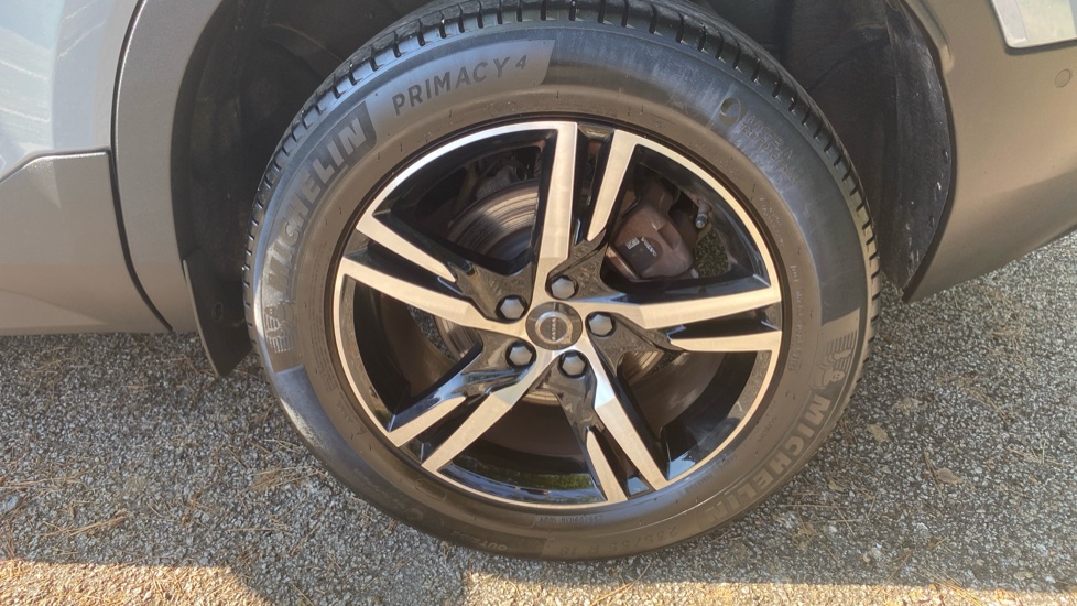 Volvo XC40 2.0 B3P Plus Dark 5dr Auto Petrol Estate - Image 36