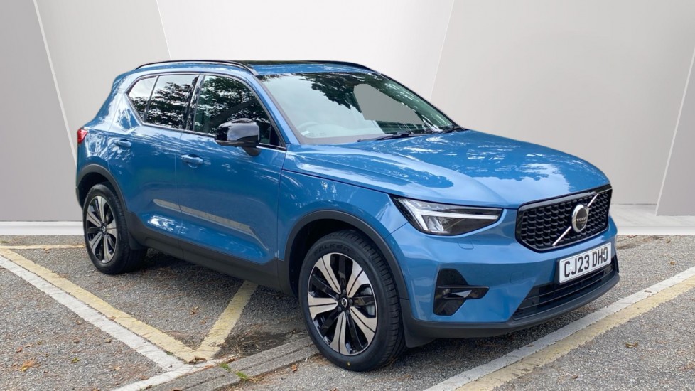 Volvo XC40 1.5 T5 Recharge PHEV Ultimate Dark 5dr Auto Estate - Image 1