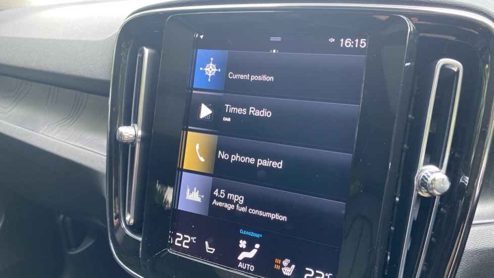 Volvo XC40 1.5 T5 Recharge PHEV Ultimate Dark 5dr Auto Estate - Image 12