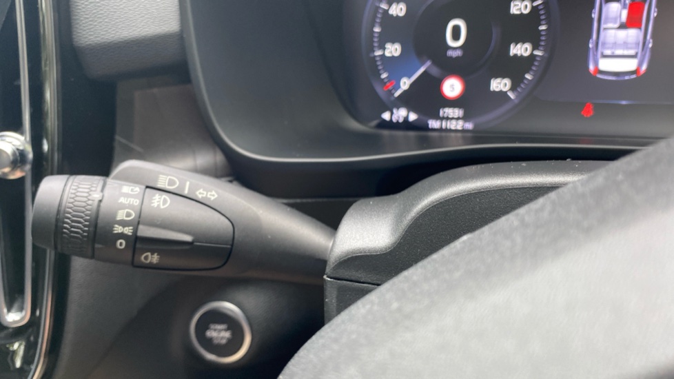 Volvo XC40 1.5 T5 Recharge PHEV Ultimate Dark 5dr Auto Estate - Image 19