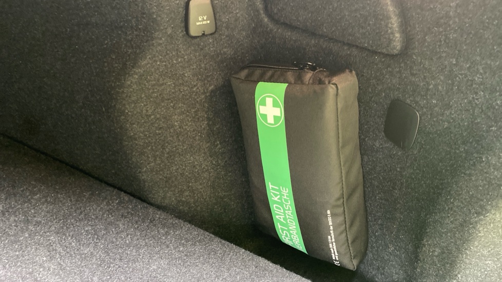 Volvo XC40 1.5 T5 Recharge PHEV Ultimate Dark 5dr Auto Estate - Image 35