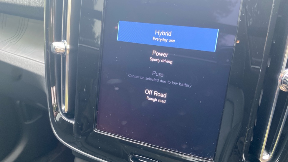 Volvo XC40 1.5 T5 Recharge PHEV Ultimate Dark 5dr Auto Estate - Image 48