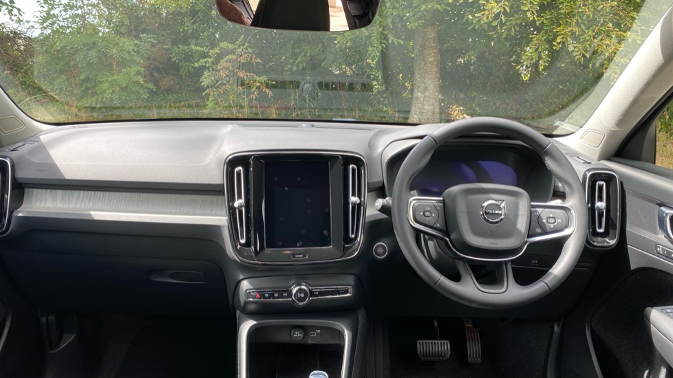 Volvo XC40 2.0 B3P Plus Dark 5dr Auto Petrol Estate - Image 5