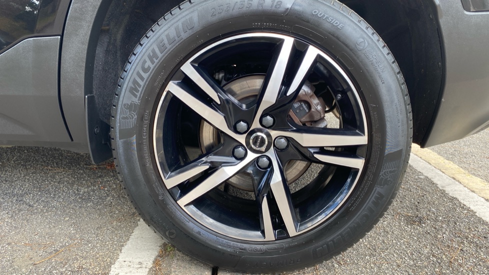 Volvo XC40 2.0 B3P Plus Dark 5dr Auto Petrol Estate - Image 39