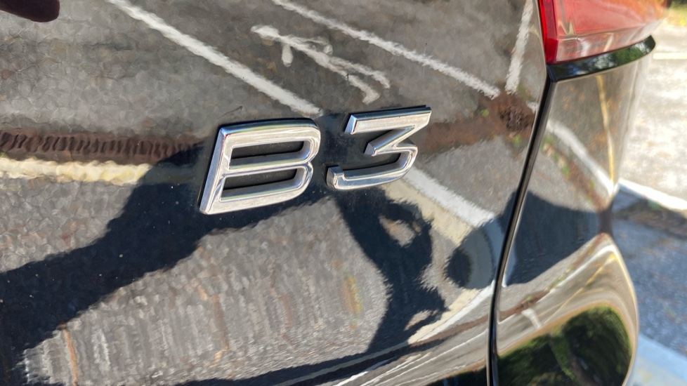 Volvo XC40 2.0 B3P Plus Dark 5dr Auto Petrol Estate - Image 37