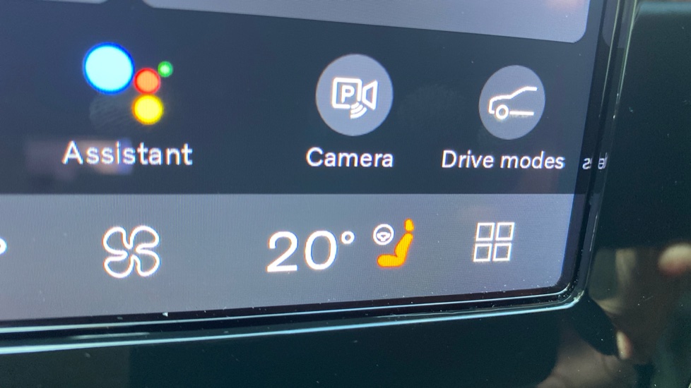 Volvo XC40 2.0 B3P Plus Dark 5dr Auto Petrol Estate - Image 38
