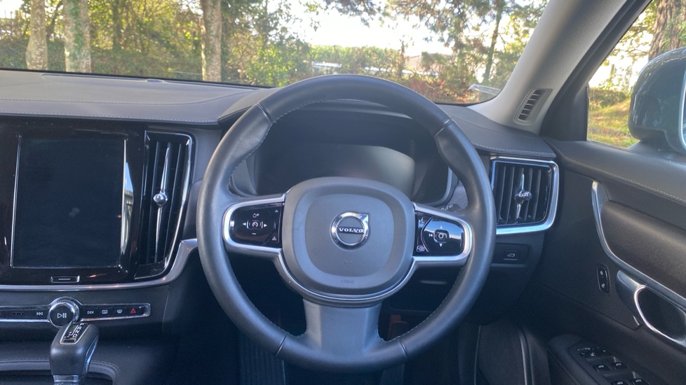 Volvo V90 2.0 T5 Cross Country 5dr AWD Geartronic Petrol Estate - Image 10