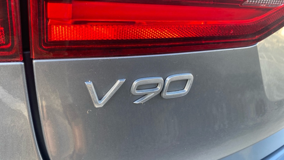 Volvo V90 2.0 T5 Cross Country 5dr AWD Geartronic Petrol Estate - Image 52