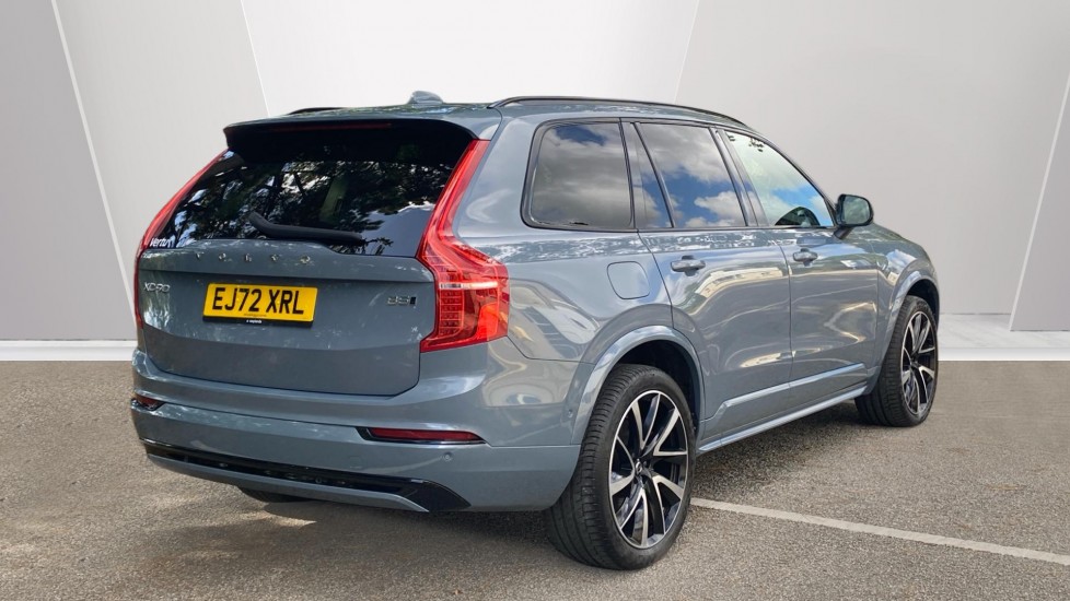 Volvo XC90 2.0 B5D [235] Plus Dark 5dr AWD Geartronic Diesel Estate - Image 2