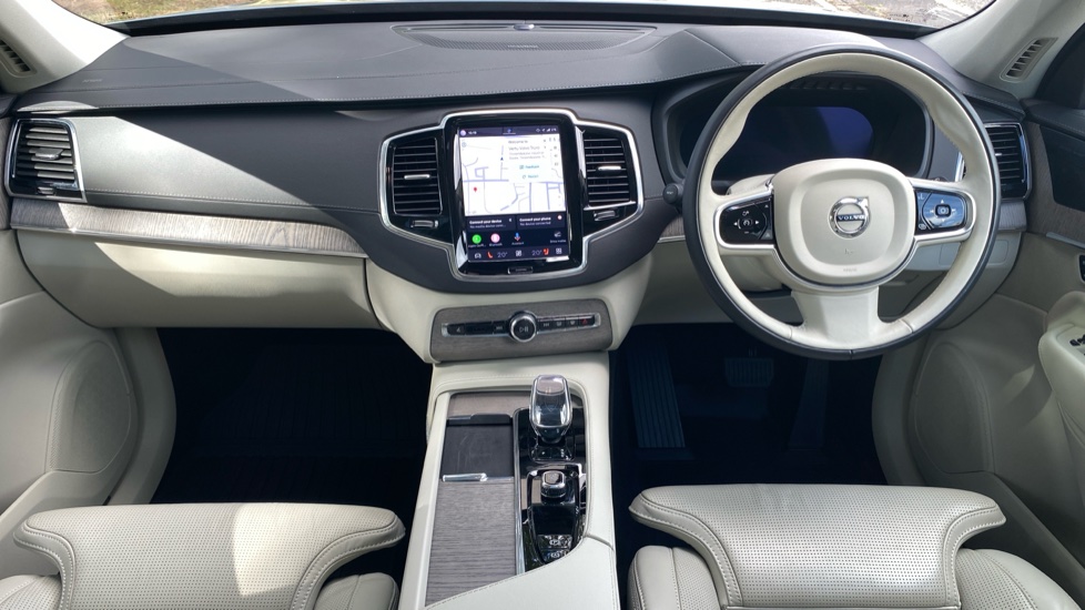 Volvo XC90 2.0 B5D [235] Plus Dark 5dr AWD Geartronic Diesel Estate - Image 5