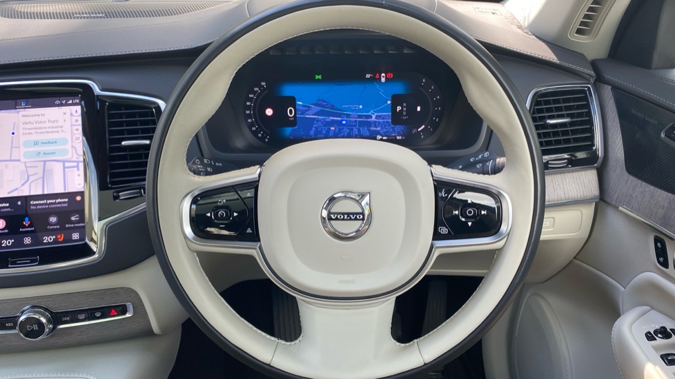 Volvo XC90 2.0 B5D [235] Plus Dark 5dr AWD Geartronic Diesel Estate - Image 10