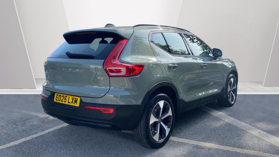 Volvo XC40 2.0 B4P Plus Dark 5dr Auto Petrol Estate - Image 2