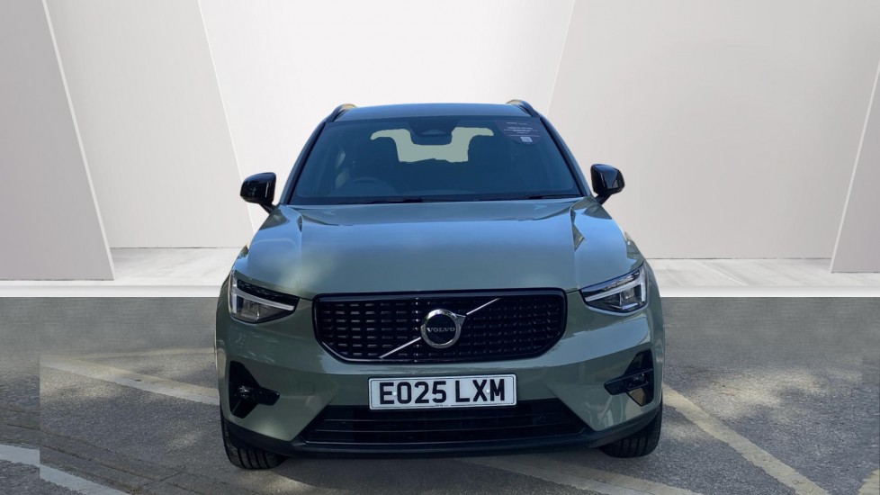 Volvo XC40 2.0 B4P Plus Dark 5dr Auto Petrol Estate - Image 8