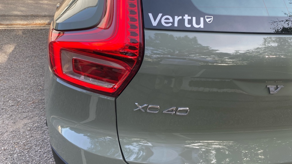 Volvo XC40 2.0 B4P Plus Dark 5dr Auto Petrol Estate - Image 44