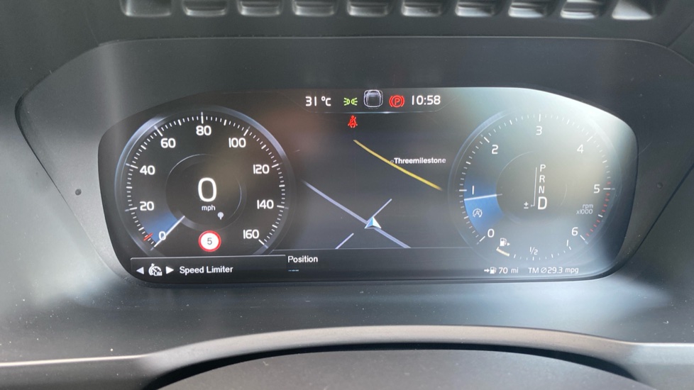 Volvo XC90 2.0 D5 R DESIGN 5dr AWD Geartronic Diesel Estate - Image 35