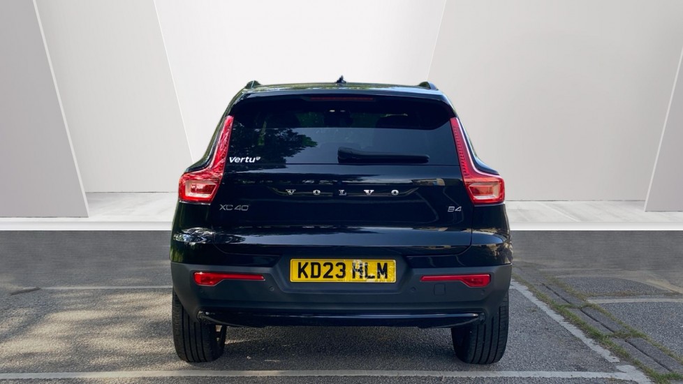 Volvo XC40 2.0 B4P Ultimate Dark 5dr Auto Petrol Estate - Image 7