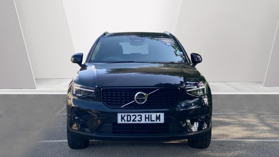 Volvo XC40 2.0 B4P Ultimate Dark 5dr Auto Petrol Estate - Image 8