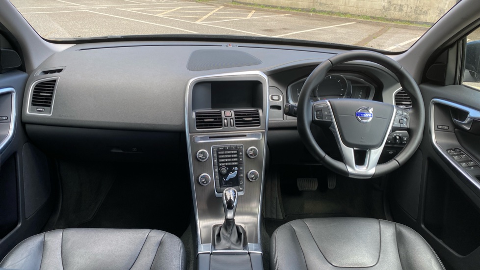 Volvo XC60 D5 [220] SE Lux Nav 5dr AWD Geartronic Diesel Estate - Image 5