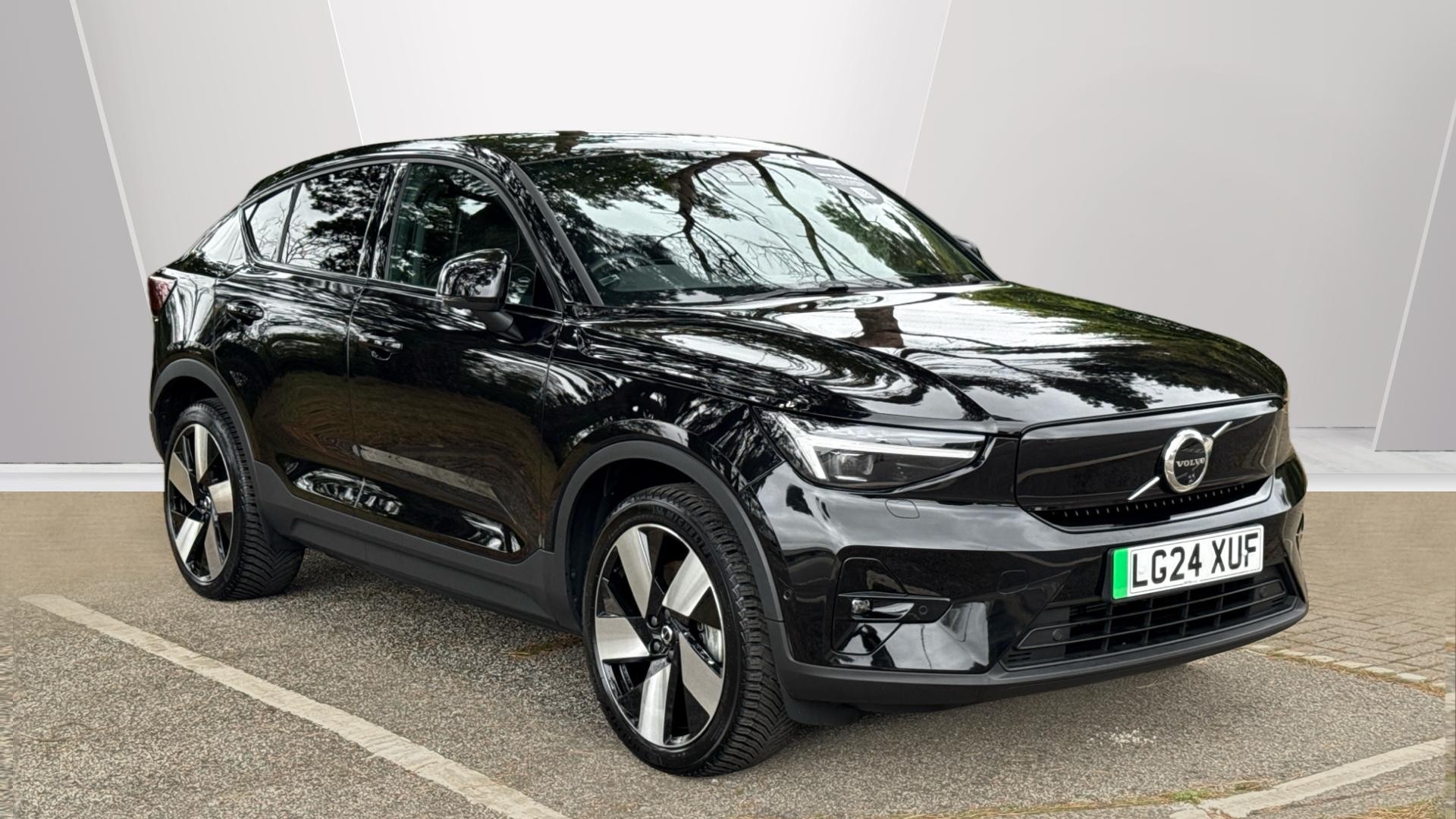 Volvo C40 listing photo