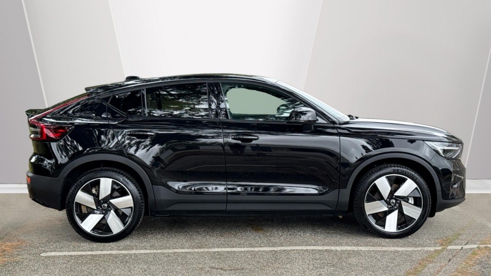 Volvo C40 300kW Recharge Twin Ultimate 82kWh 5dr AWD Auto Electric Estate - Image 3
