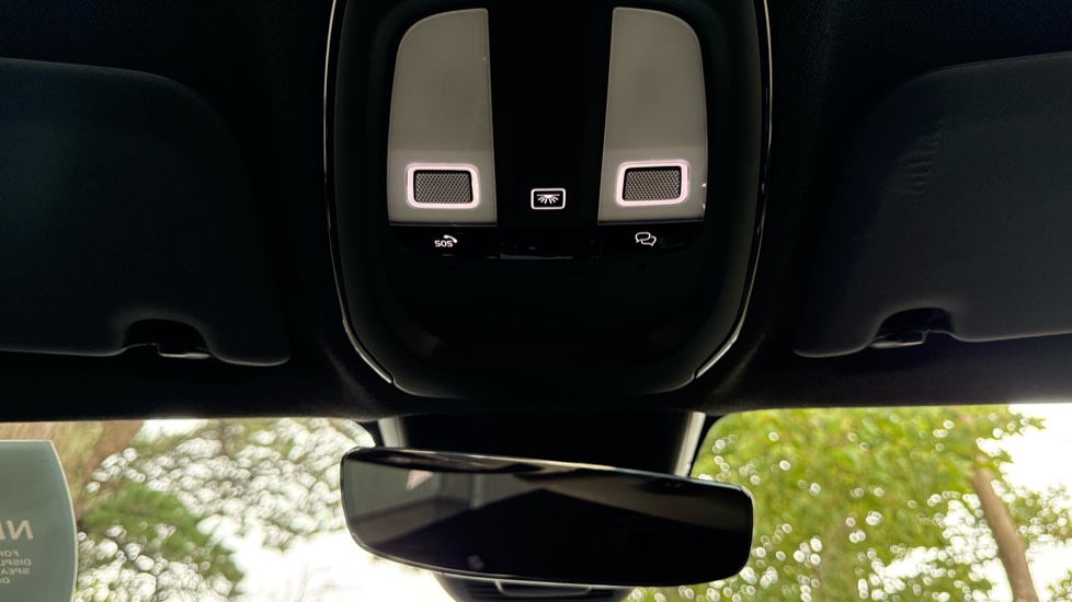 Volvo C40 300kW Recharge Twin Ultimate 82kWh 5dr AWD Auto Electric Estate - Image 27