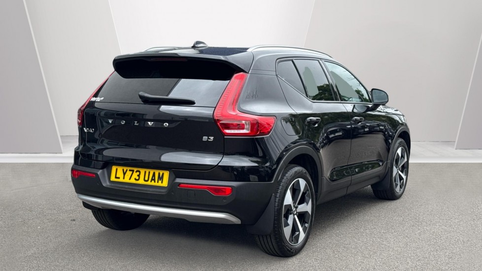 Volvo XC40 2.0 B3P Core 5dr Auto Petrol Estate - Image 2