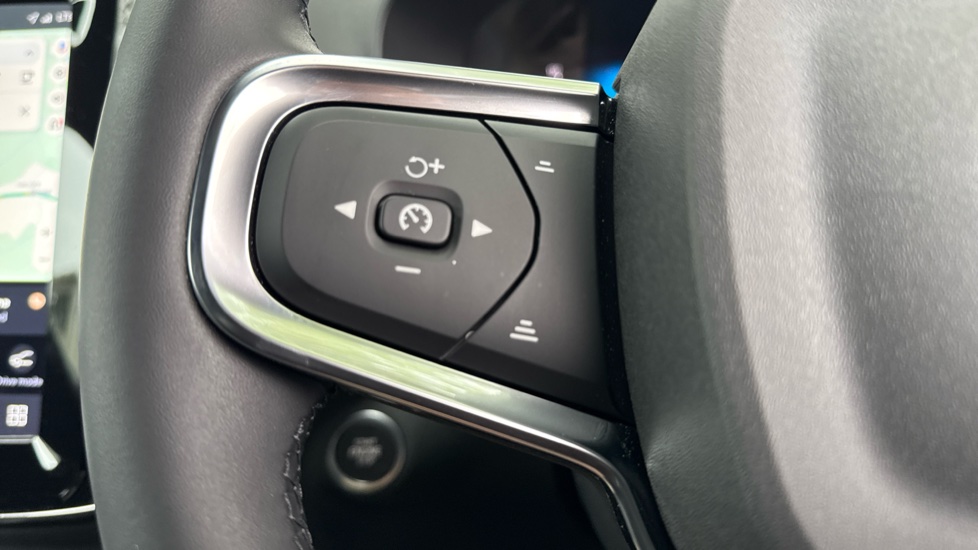 Volvo XC40 2.0 B3P Core 5dr Auto Petrol Estate - Image 21