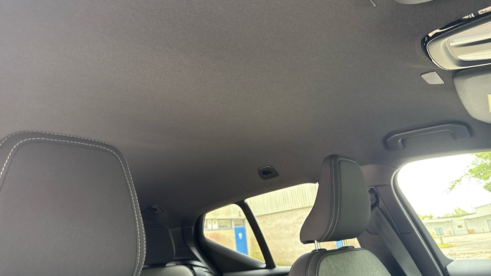 Volvo XC40 2.0 B3P Core 5dr Auto Petrol Estate - Image 31