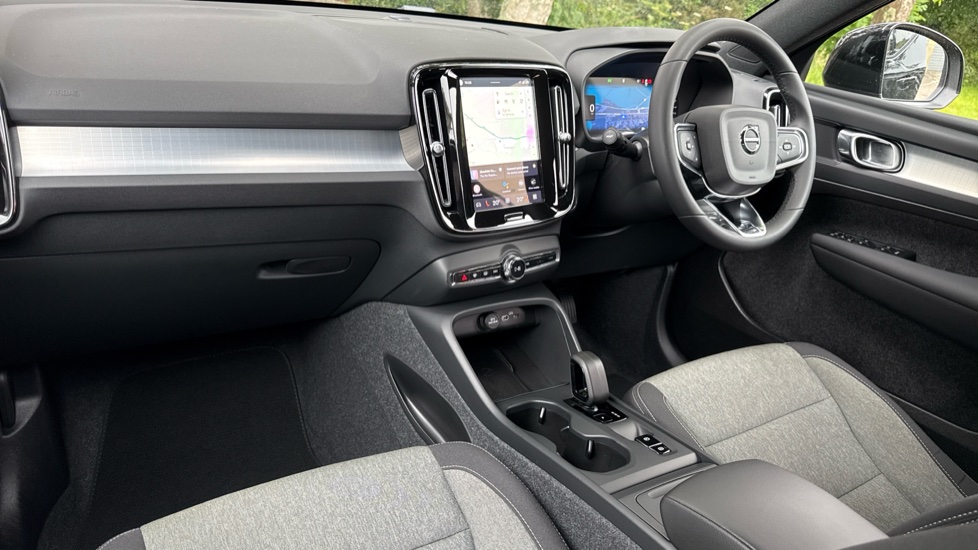 Volvo XC40 2.0 B3P Core 5dr Auto Petrol Estate - Image 37