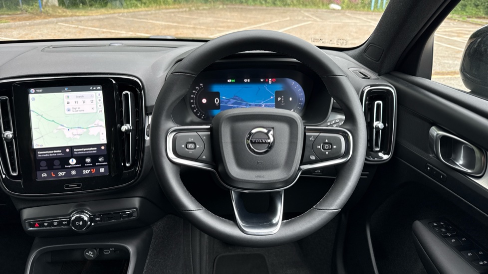 Volvo XC40 2.0 B3P Plus Black Edition 5dr Auto Petrol Estate - Image 10