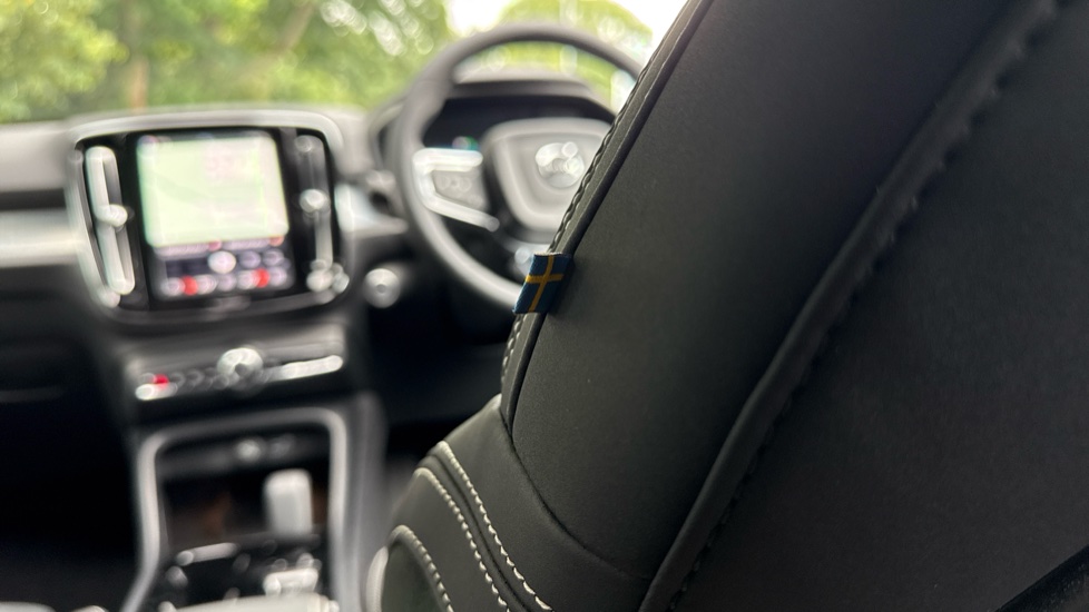 Volvo XC40 2.0 B3P Plus Black Edition 5dr Auto Petrol Estate - Image 38