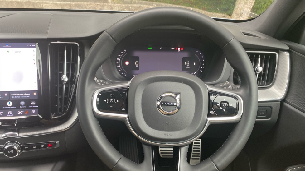 Volvo XC60 2.0 B5P R DESIGN 5dr Geartronic Petrol Estate - Image 10
