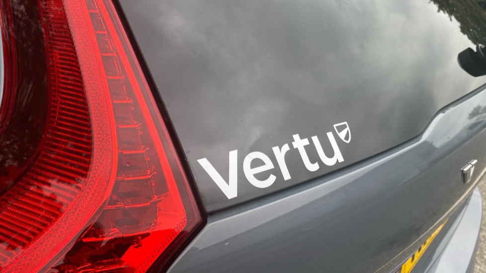 Volvo XC60 2.0 B5P R DESIGN 5dr Geartronic Petrol Estate - Image 42