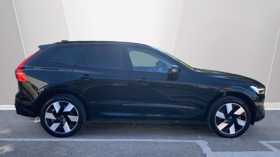 Volvo XC60 2.0 T8 [455] PHEV Ultra Dark 5dr AWD Geartronic Estate - Image 3