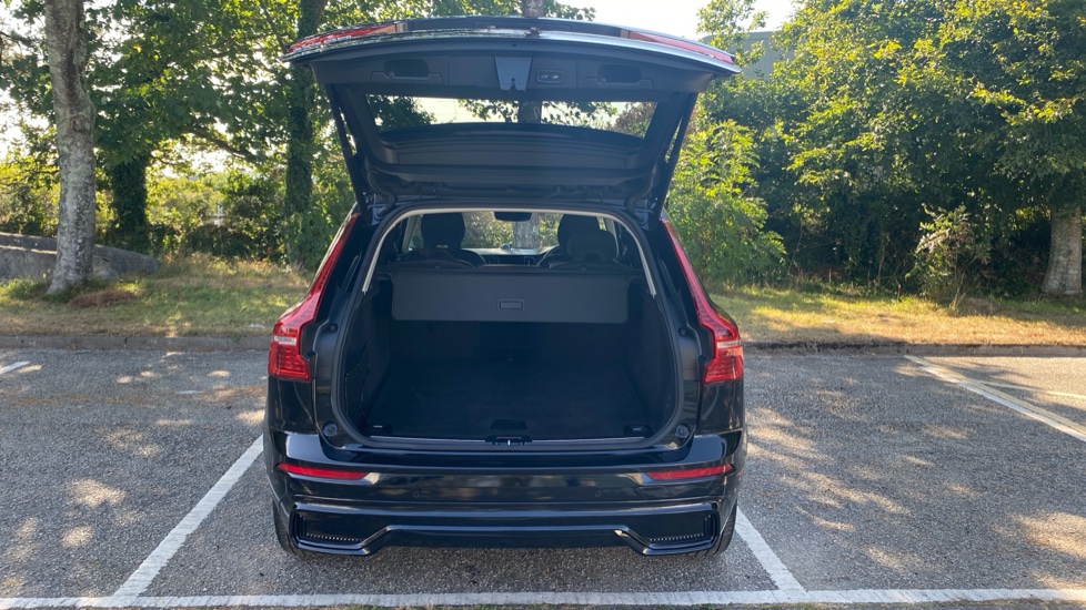 Volvo XC60 2.0 T8 [455] PHEV Ultra Dark 5dr AWD Geartronic Estate - Image 13