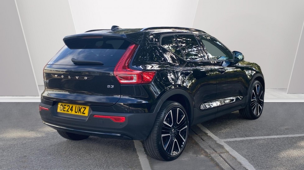 Volvo XC40 2.0 B3P Ultra Dark 5dr Auto Petrol Estate - Image 2