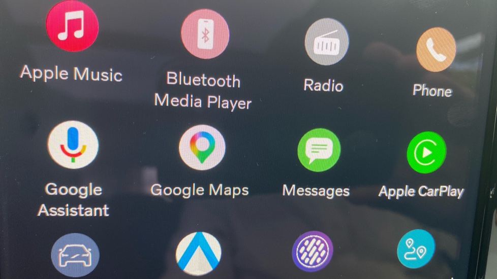 Volvo XC40 2.0 B3P Ultra Dark 5dr Auto Petrol Estate - Image 16