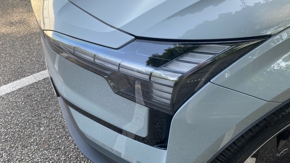 Volvo EX30 315kW Twin Motor Performance Plus 69kWh 5dr Auto Electric Estate - Image 37