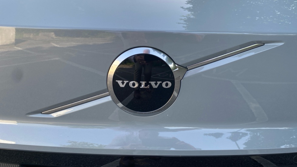 Volvo EX30 315kW Twin Motor Performance Plus 69kWh 5dr Auto Electric Estate - Image 38