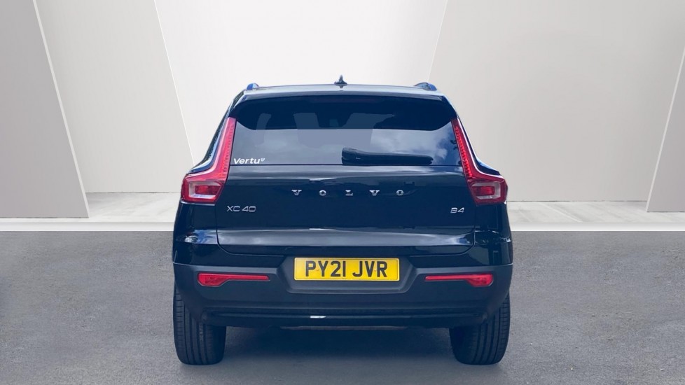 Volvo XC40 2.0 B4P R DESIGN Pro 5dr Auto Petrol Estate - Image 7