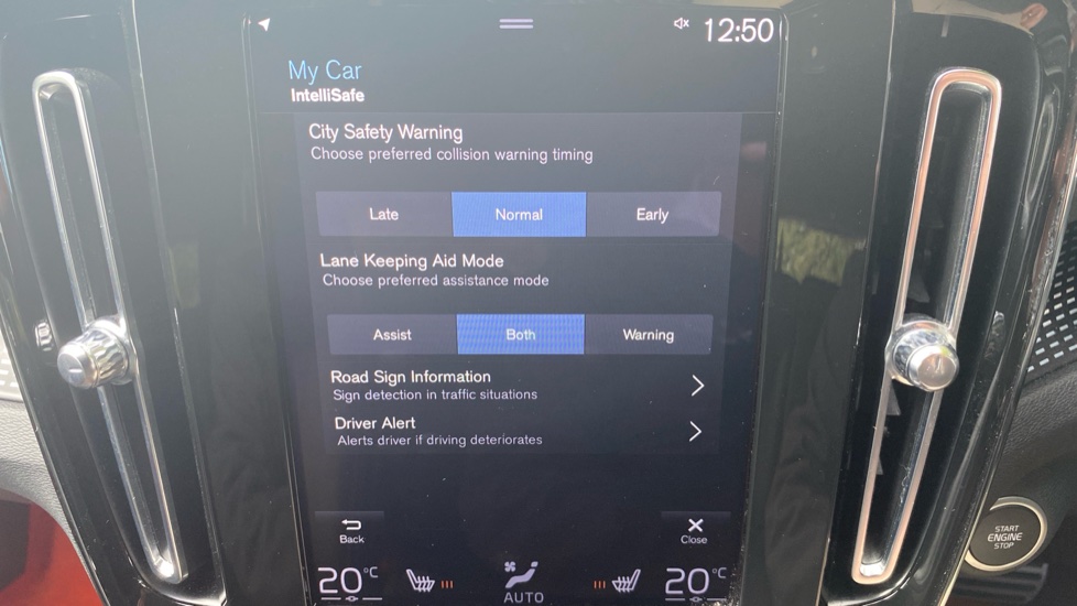 Volvo XC40 2.0 B4P R DESIGN Pro 5dr Auto Petrol Estate - Image 39