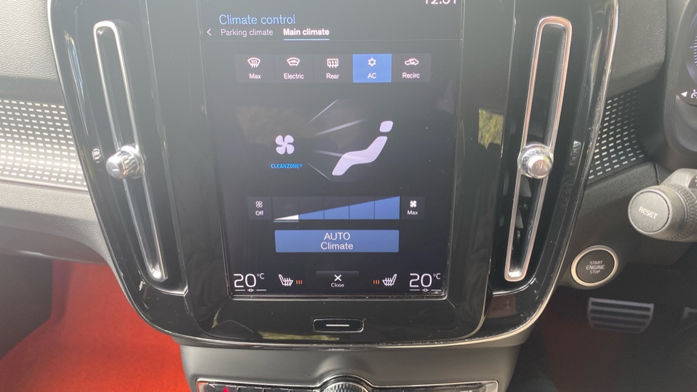 Volvo XC40 2.0 B4P R DESIGN Pro 5dr Auto Petrol Estate - Image 44