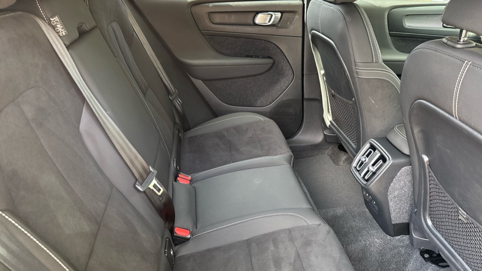 Volvo XC40 2.0 B3P Plus Dark 5dr Auto Petrol Estate - Image 6