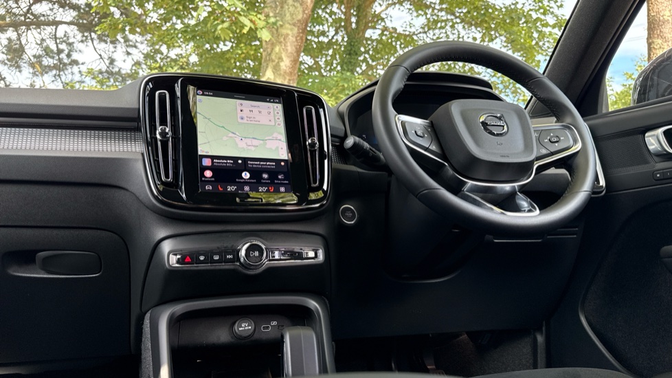 Volvo XC40 2.0 B3P Plus Dark 5dr Auto Petrol Estate - Image 39