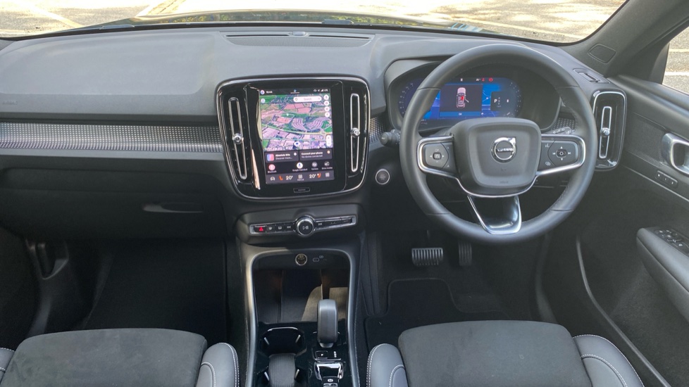 Volvo XC40 2.0 B3P Plus Dark 5dr Auto Petrol Estate - Image 5