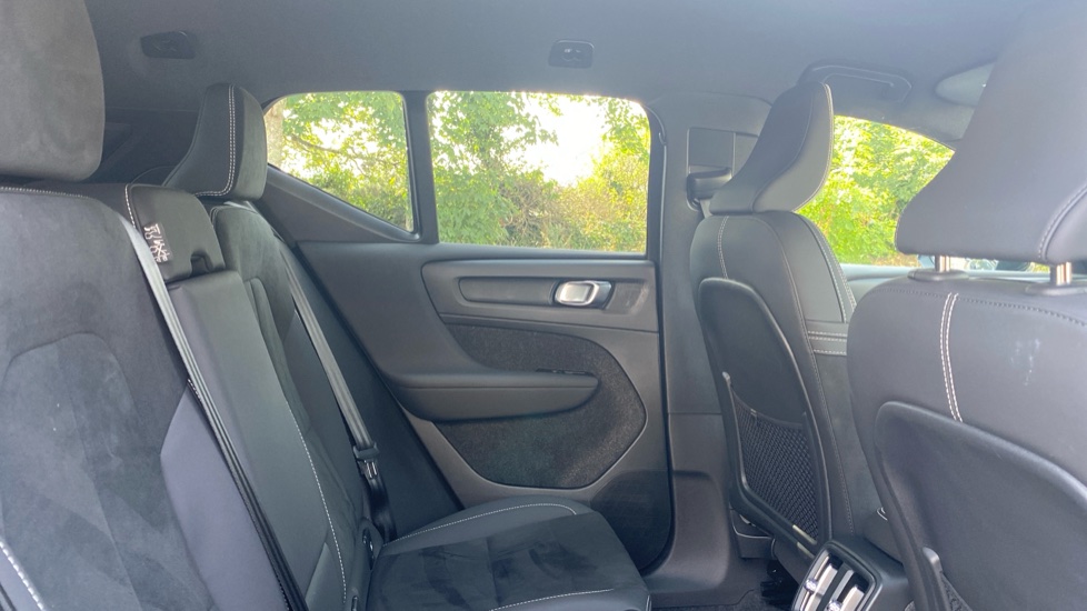 Volvo XC40 2.0 B3P Plus Dark 5dr Auto Petrol Estate - Image 6