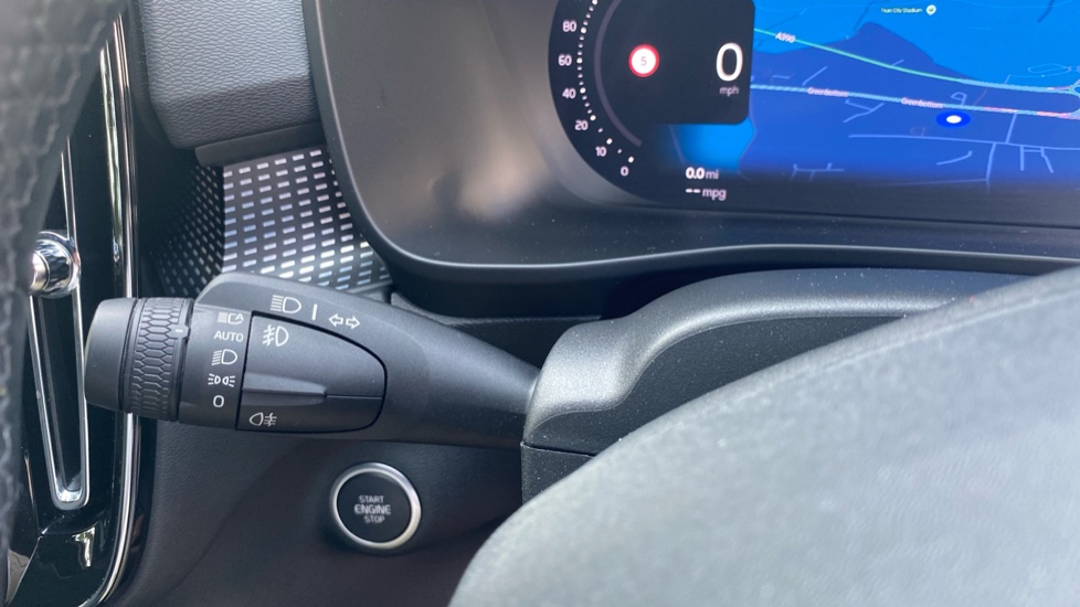 Volvo XC40 2.0 B3P Plus Dark 5dr Auto Petrol Estate - Image 20